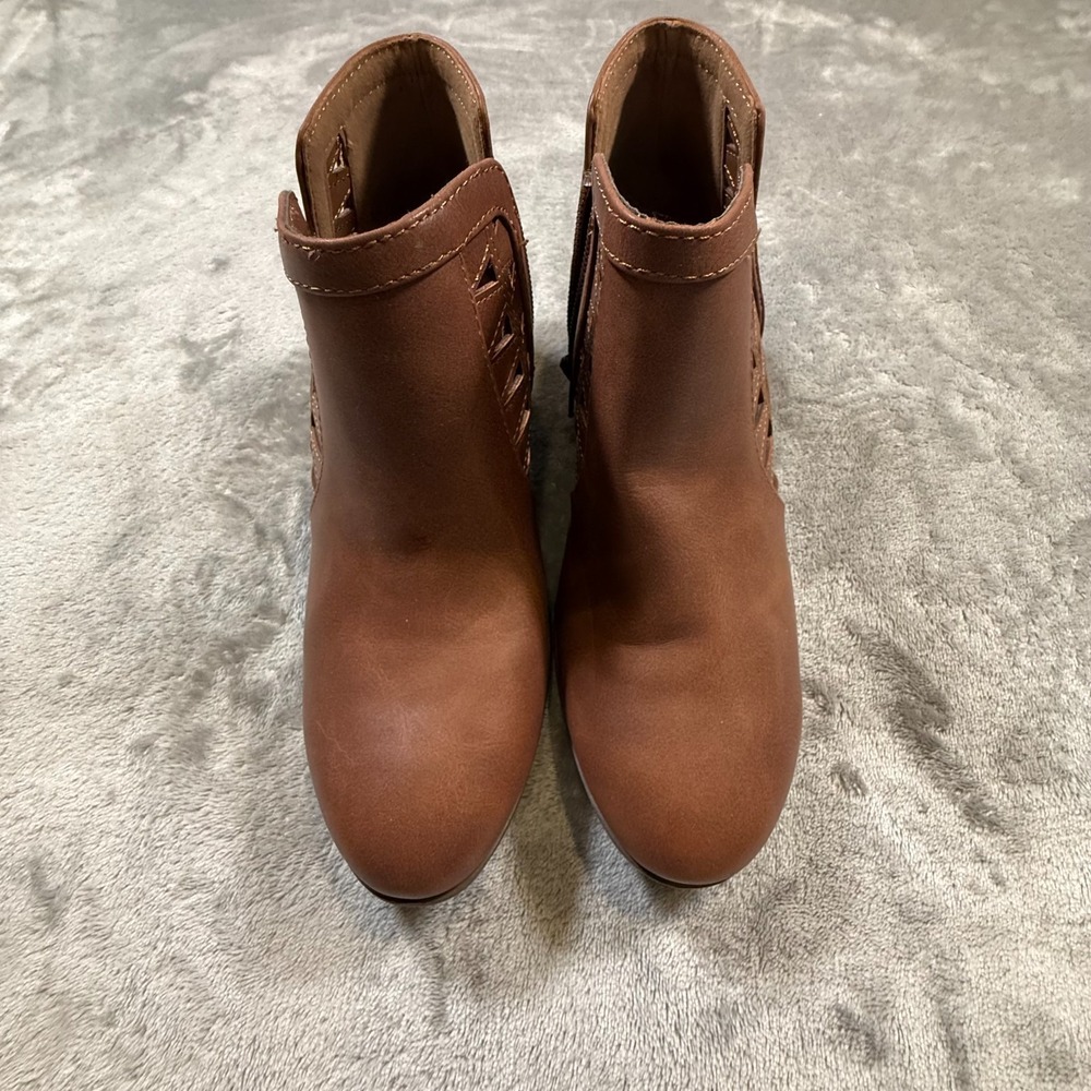 Soda Brown Cutout Ankle Booties Women's Size 7 Side Zip Low Block Heel